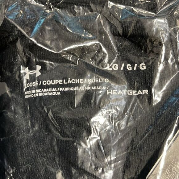 Ladies' Under Armour® Shirt, Black, Size Large. New with tags. - Picture 4 of 5